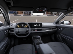 Kia K4 LXS Sedan 2026