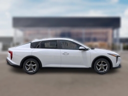 Kia K4 LXS Sedan 2026