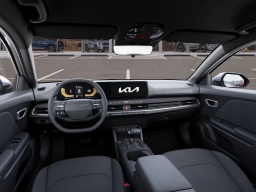 Kia K4 LXS Sedan 2026