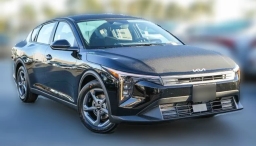 Kia K4 LXS Sedan 2026