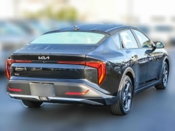 Kia K4 LXS Sedan 2026