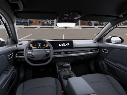 Kia K4 LXS Sedan 2026