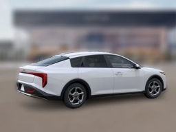 Kia K4 LXS Sedan 2026