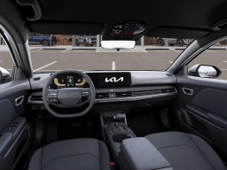 Kia K4 LXS Sedan 2026