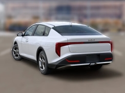 Kia K4 LXS Sedan 2026
