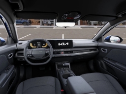 Kia K4 LXS Sedan 2026