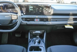 Kia K4 LXS Sedan 2026