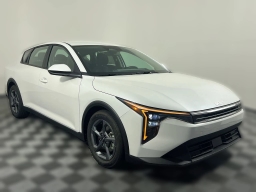 Kia K4 LXS Sedan 2026