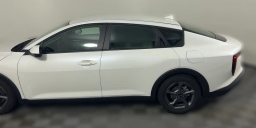 Kia K4 LXS Sedan 2026