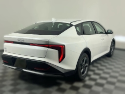 Kia K4 LXS Sedan 2026