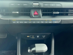 Kia K4 LXS Sedan 2026