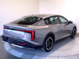 Kia K4 EX Sedan 2026
