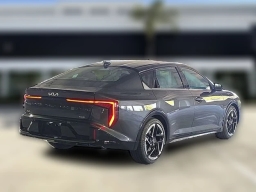 Kia K4 GT-Line FWD 2025