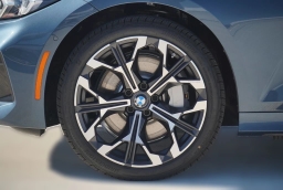 BMW 3 Series 330i NA Sedan 2026