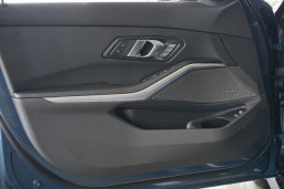 BMW 3 Series 330i NA Sedan 2026