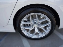 BMW 3 Series 330i NA Sedan 2026