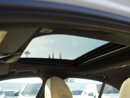 BMW 3 Series 330i NA Sedan 2026