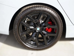 BMW 3 Series 330i NA Sedan 2026