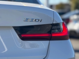 BMW 3 Series 330i NA Sedan 2026