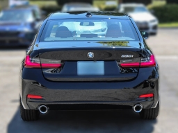 BMW 3 Series 330i NA Sedan 2026