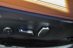 BMW 3 Series 330i NA Sedan 2026