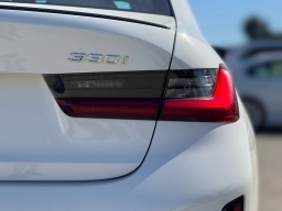 BMW 3 Series 330i NA Sedan 2026