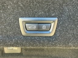 BMW 3 Series 330i NA Sedan 2026