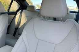 BMW 3 Series 330i NA Sedan 2026