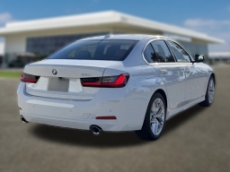 BMW 3 Series 330i NA Sedan 2026
