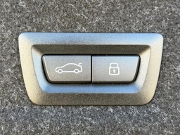 BMW 3 Series 330i NA Sedan 2026