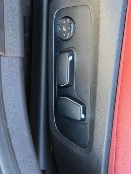 BMW 3 Series 330i NA Sedan 2026