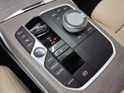 BMW 3 Series 330i NA Sedan 2026