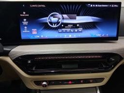 BMW 3 Series 330i NA Sedan 2026