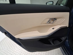 BMW 3 Series 330i NA Sedan 2026