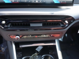 BMW 3 Series 330i NA Sedan 2026