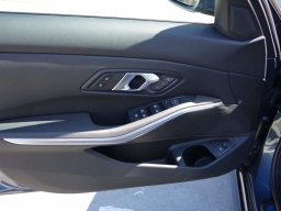 BMW 3 Series 330i NA Sedan 2026