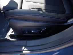 BMW 3 Series 330i NA Sedan 2026