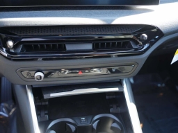 BMW 3 Series 330i NA Sedan 2026