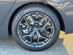 BMW 3 Series 330i NA Sedan 2026