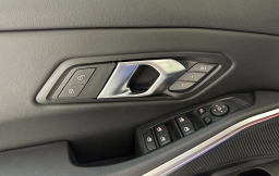 BMW 3 Series 330i NA Sedan 2026