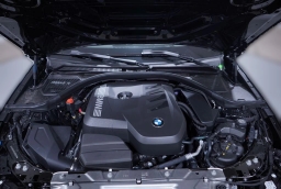 BMW 3 Series 330i NA Sedan 2026