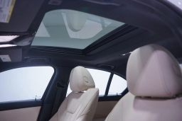 BMW 3 Series 330i NA Sedan 2026