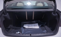 BMW 3 Series 330i NA Sedan 2026