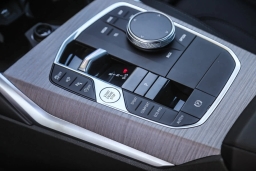 BMW 3 Series 330i NA Sedan 2026