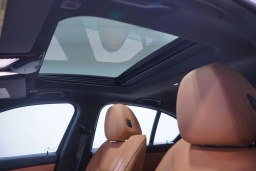 BMW 3 Series 330i NA Sedan 2026