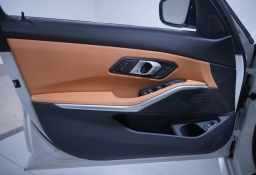 BMW 3 Series 330i NA Sedan 2026