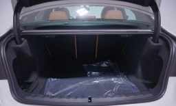 BMW 3 Series 330i NA Sedan 2026