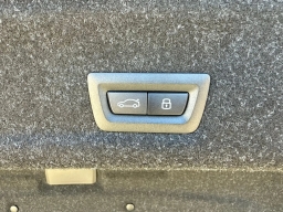 BMW 3 Series 330i NA Sedan 2026