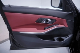 BMW 3 Series 330i NA Sedan 2026