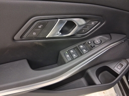 BMW 3 Series 330i NA Sedan 2026